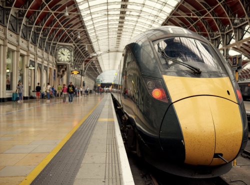 Train at accessible platform in King's Cross train station