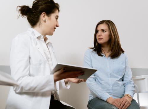 Women discussing health